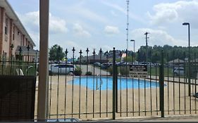 Collins Inn & Suites